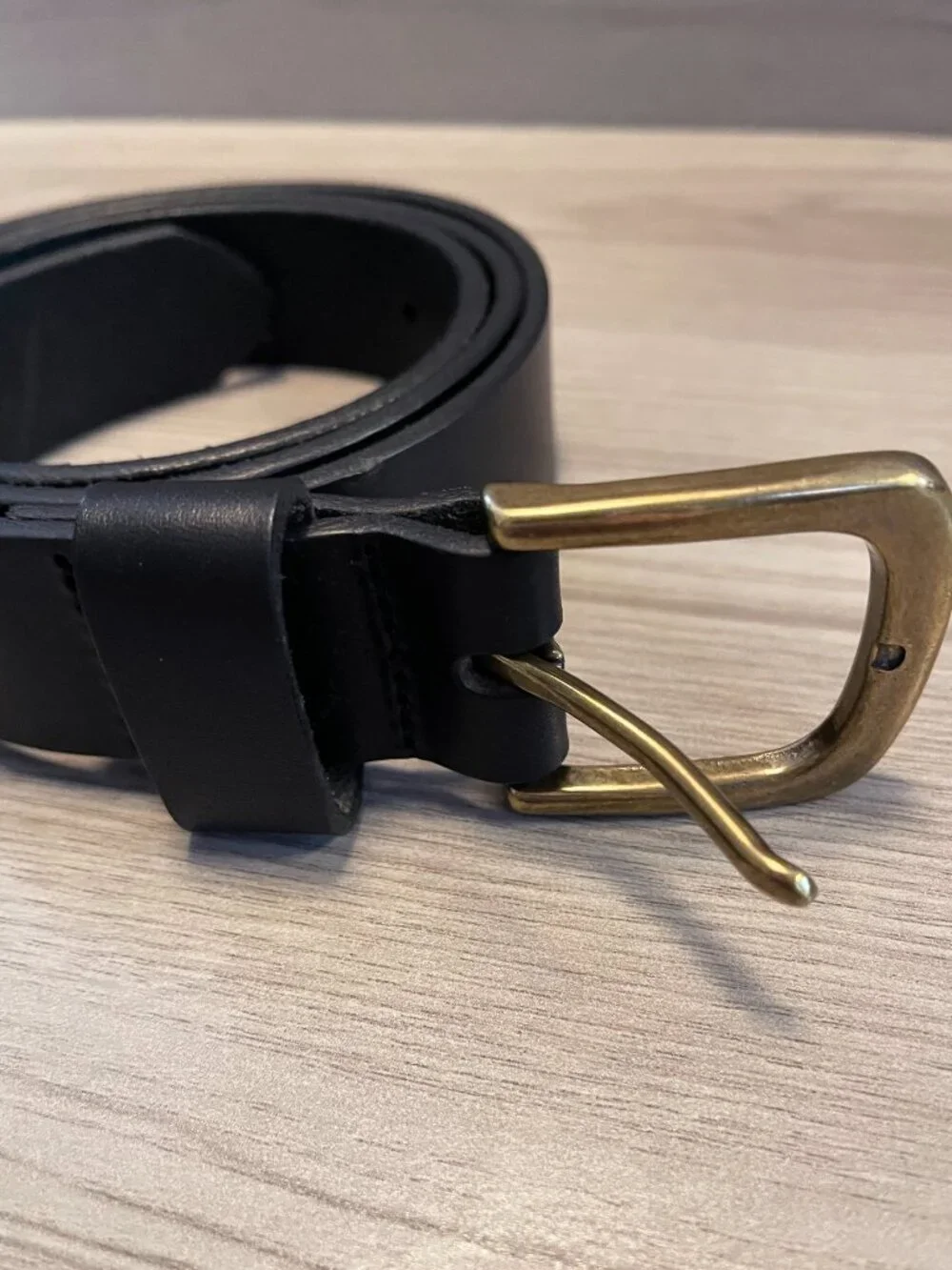 Duluth Trading Co Black Full Grain Leather Belt Brass Buckle Size 42 USA